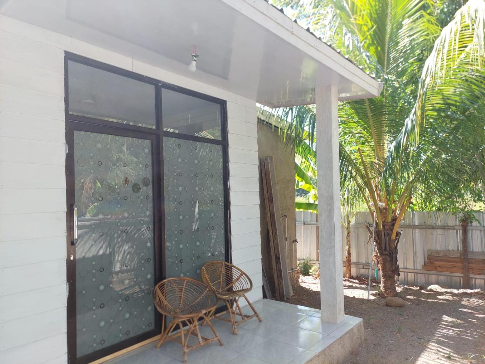 Kondo Villa Labuhan Pandan Экстерьер фото