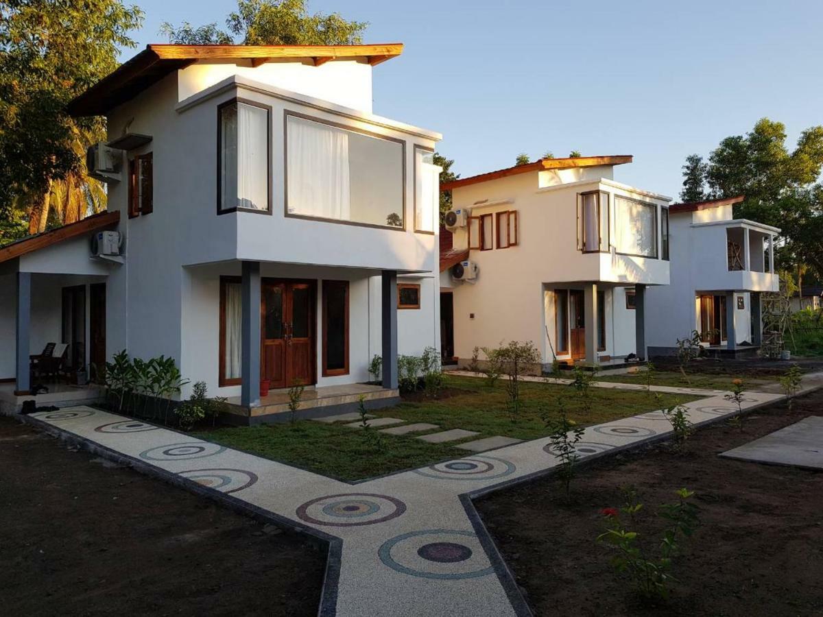Kondo Villa Labuhan Pandan Экстерьер фото
